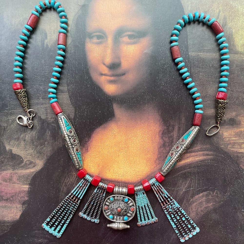 gorgeous handmade turquoise coral/silver necklace